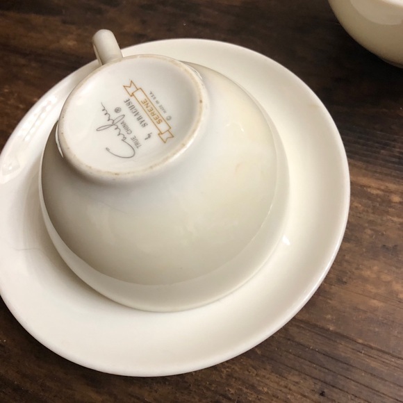 4 mismatched irregular vintage Syracuse China coffee cups, 1 w/matching saucer - Picture 6 of 12